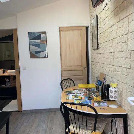 La Basse Monniere Bed & Breakfast 3*