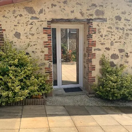 La Basse Monniere Bed & Breakfast