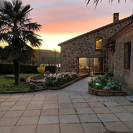 Bed & Breakfast La Basse Monniere 3*
