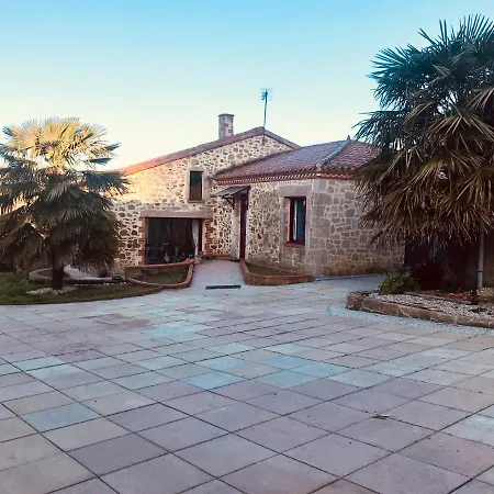 La Basse Monniere Bed & Breakfast 3*