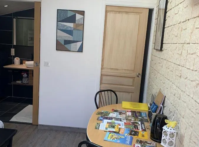 Bed & Breakfast La Basse Monniere 3*