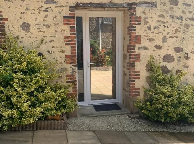 La Basse Monniere Bed & Breakfast