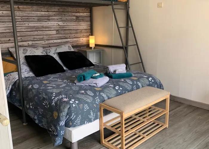 La Basse Monniere 3*